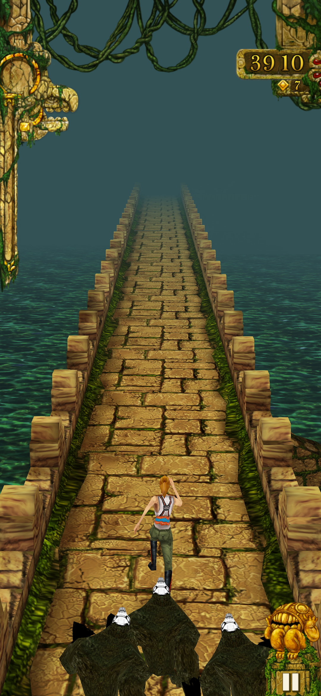 Temple Run mod apk screenshot 2